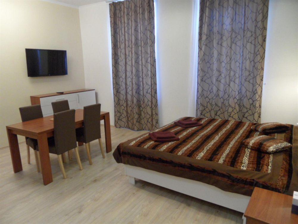 Apartments Verona Карлові Вари Екстер'єр фото